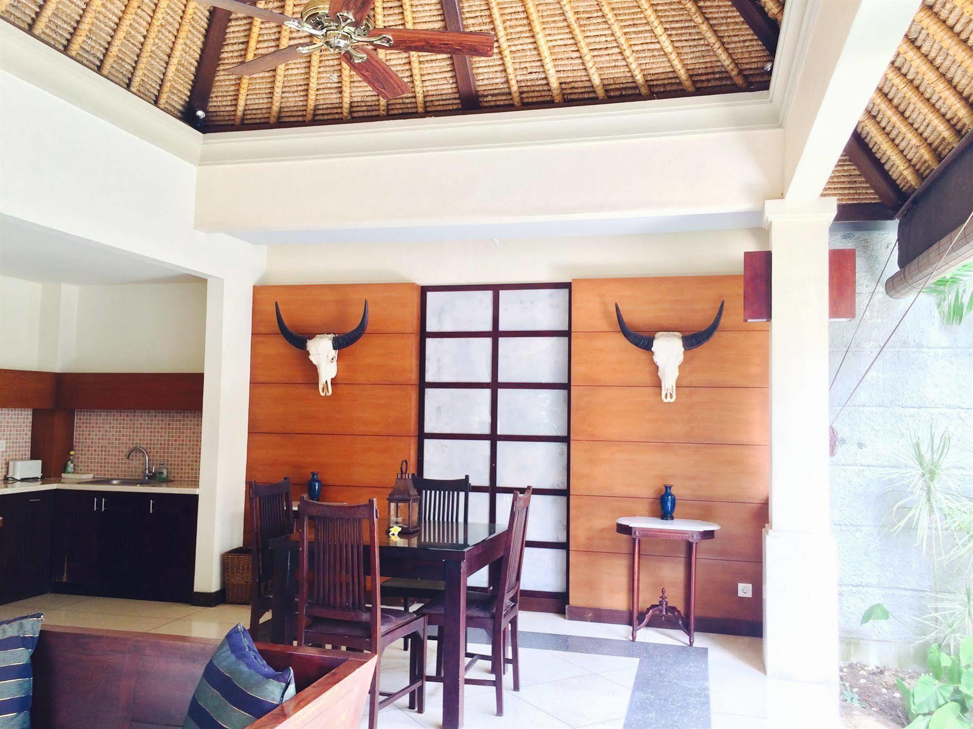 D'Alang Alang Villas 塞米亚克 外观 照片