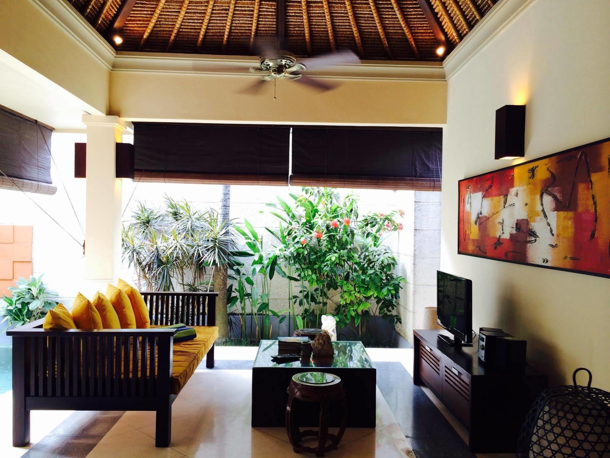 D'Alang Alang Villas 塞米亚克 外观 照片